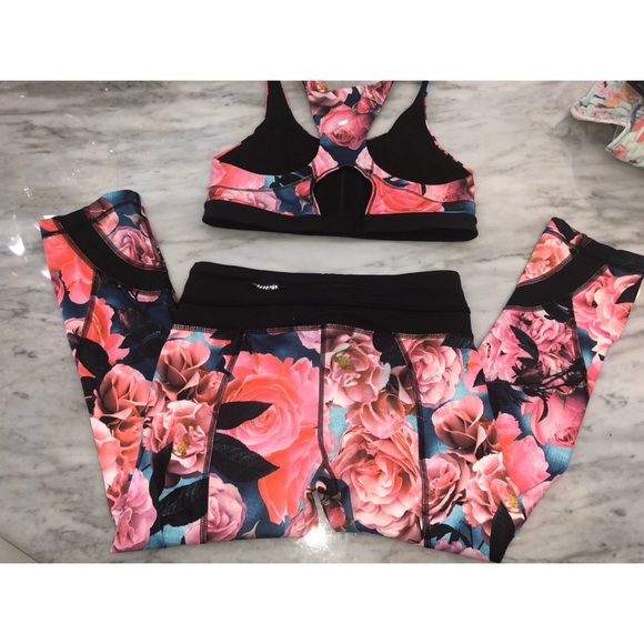 Like NEW! Lululemon SECRET GARDEN Set size 4/6 - Picture 2 of 8